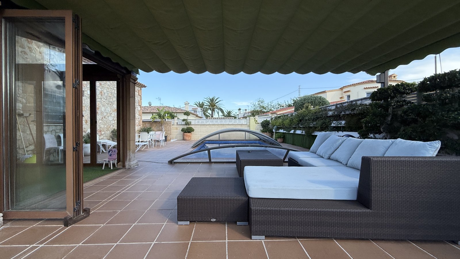 Exklusive Villa im mediterranen Stil, die Luxus, Energieeffizienz und hochwertige Materialien vereint - 35