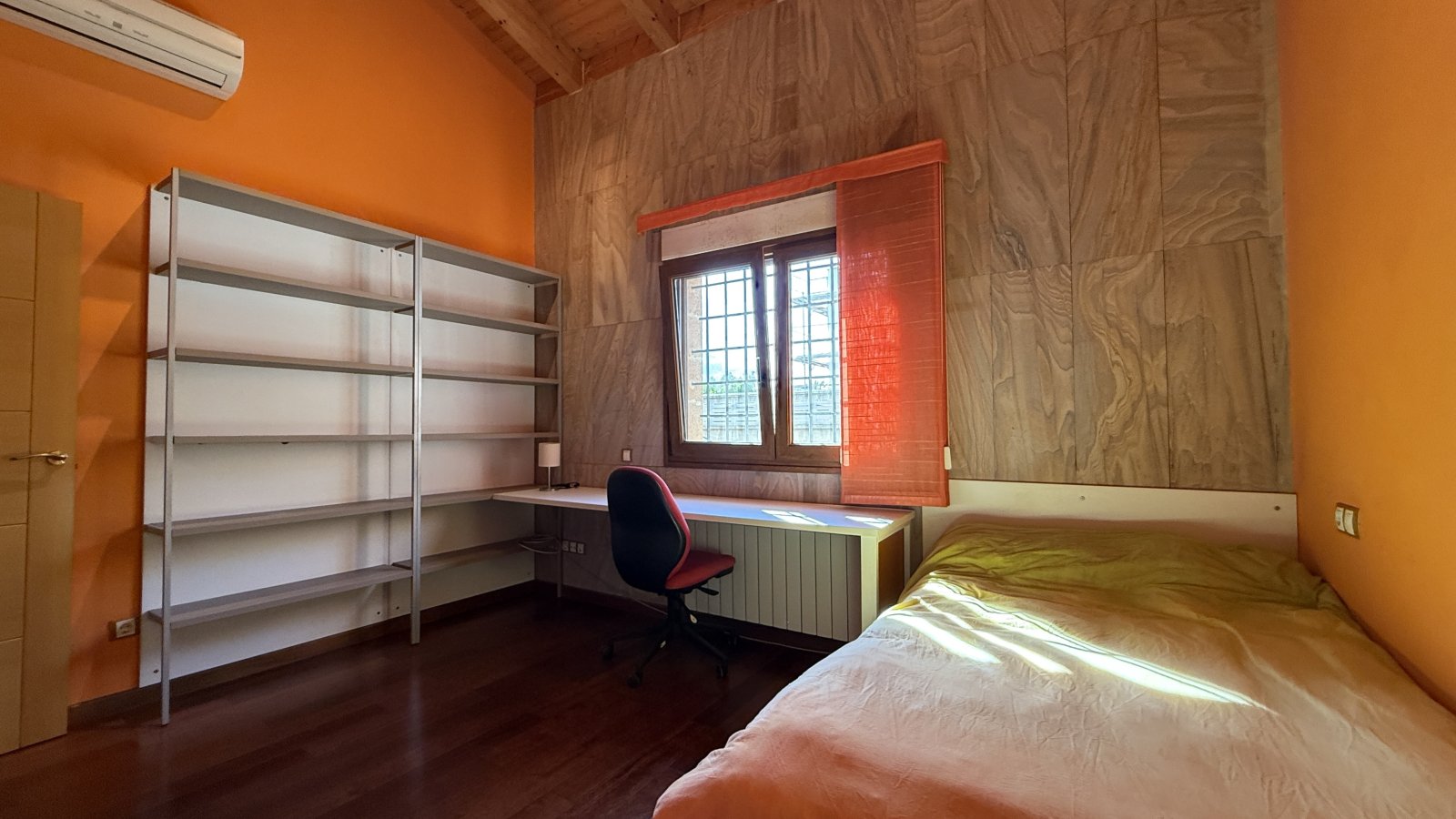 Exklusive Villa im mediterranen Stil, die Luxus, Energieeffizienz und hochwertige Materialien vereint - 25