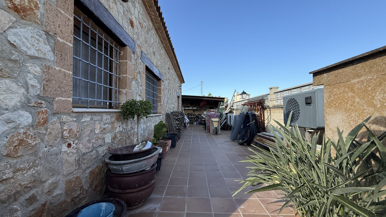 Exklusive Villa im mediterranen Stil, die Luxus, Energieeffizienz und hochwertige Materialien vereint - 41