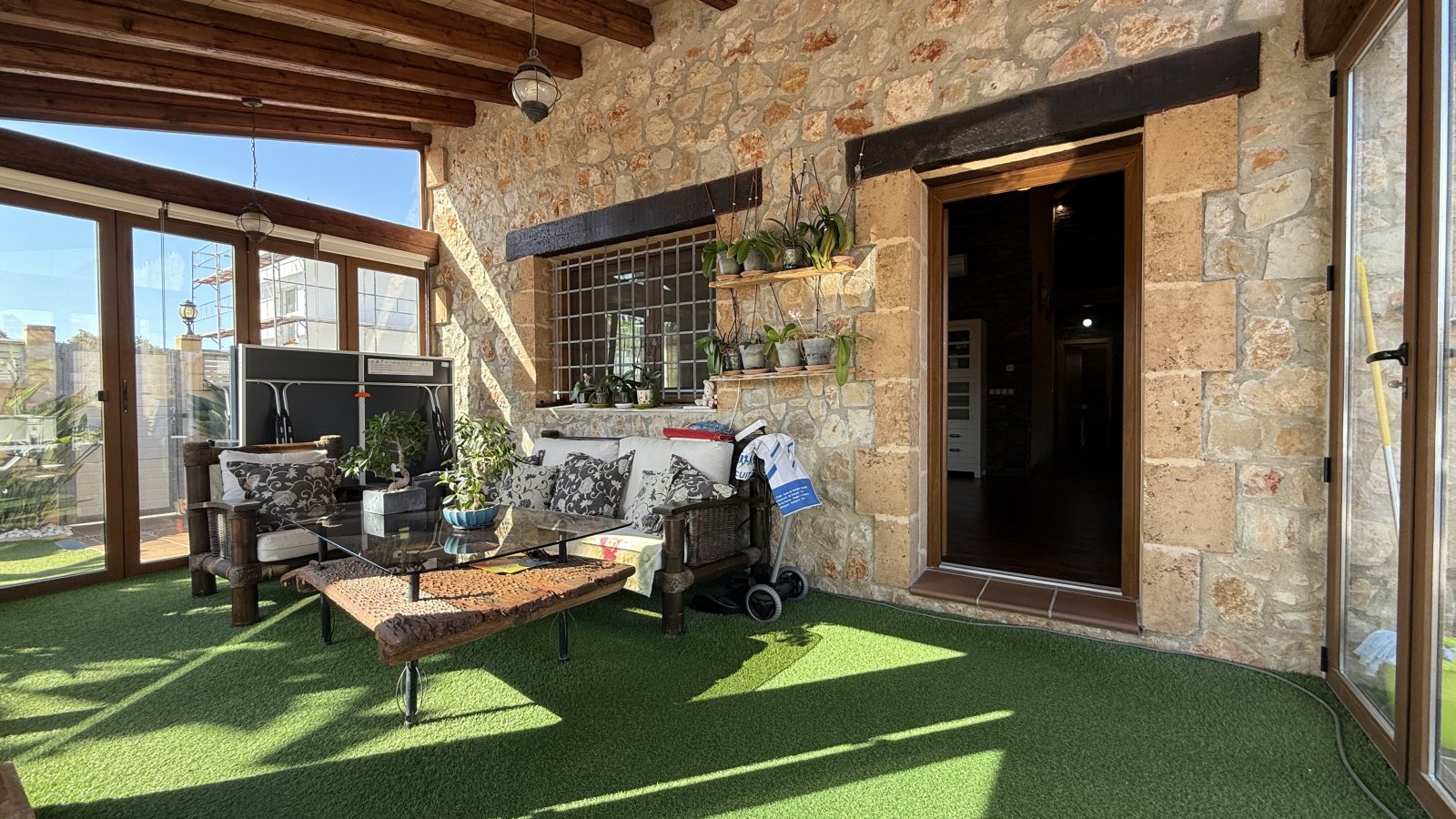 Exklusive Villa im mediterranen Stil, die Luxus, Energieeffizienz und hochwertige Materialien vereint - 5