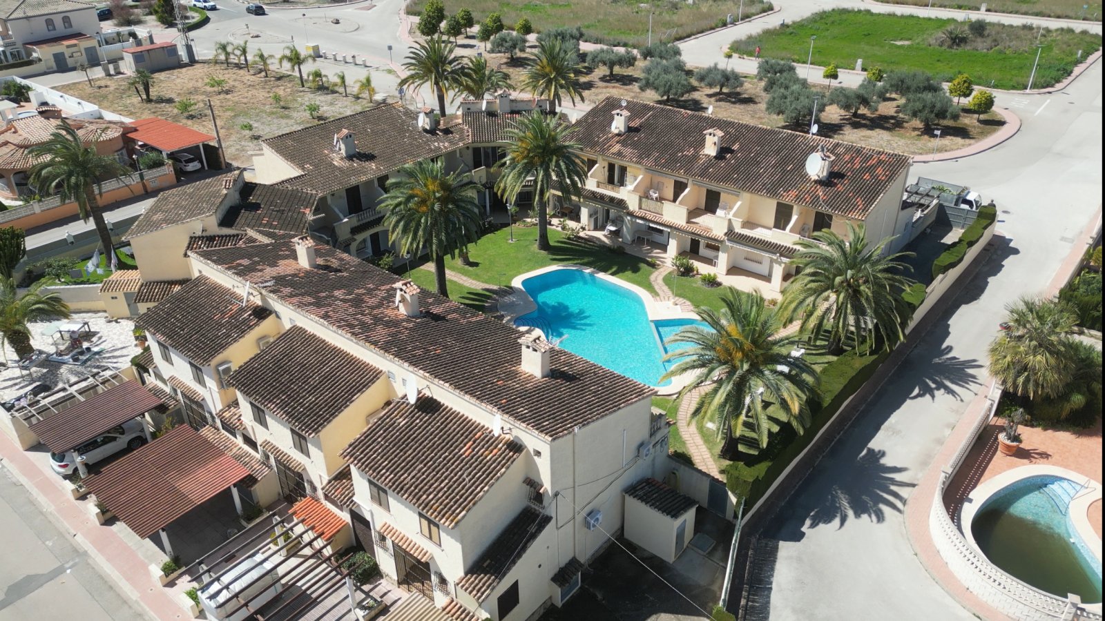 Reihenhaus mit Gemeinschaftspool und Parkplatz - 23